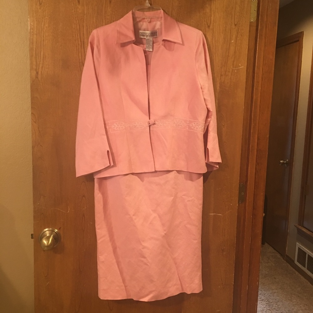 MO/GMO of the Bride Jacket/Dress Pink Linen, 10P